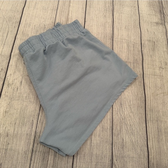 Disney Blue and Cream Athletic Shorts with Logo/size XXL (19) - Picture 8 of 8